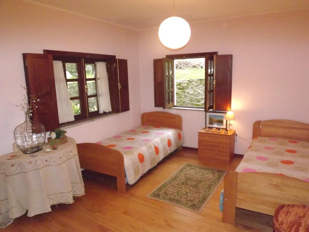 فيلا Casa Oliveiras Do Douro Sobreira الغرفة الصورة